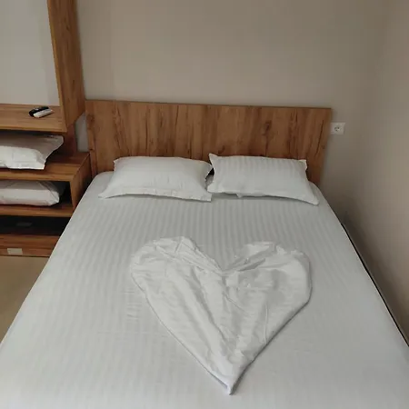 Hotel Lalez Durres *